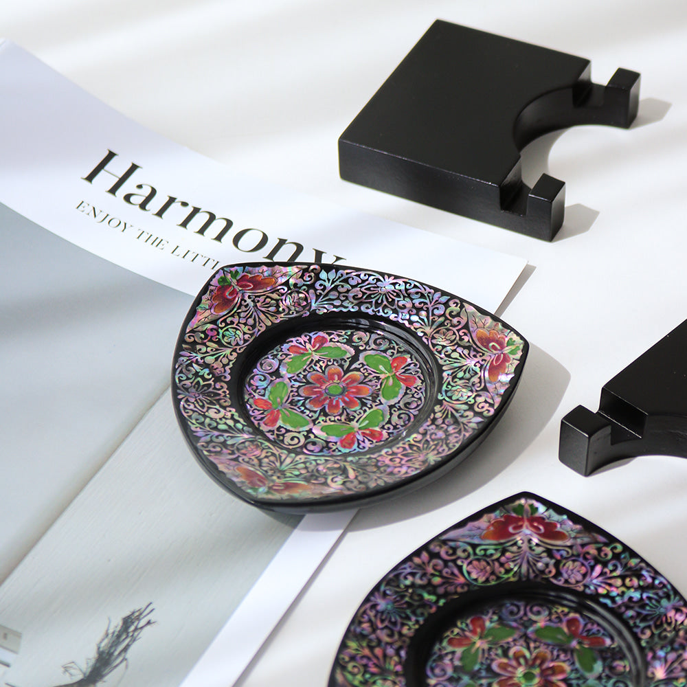 2-Piece Set: Najeonchilgi Butterfly Arabesque Tea Coaster Large & Ornament Stand (Master Artisan Lee Won-geun)