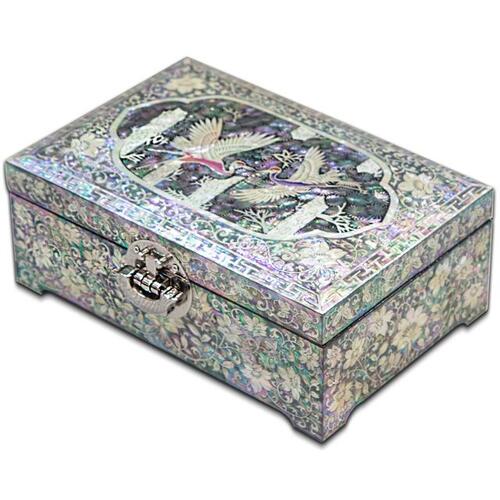 Arabesque, Pine & Crane 2-Tier Najeonchilgi Jewelry Box by Jang Tae-bok
