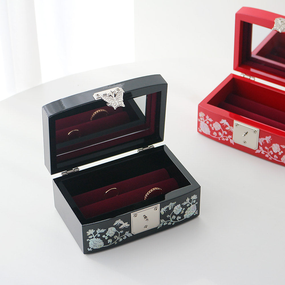 Najeonchilgi Rounded Mother of Pearl Jewelry Box Pine & Crane, 14 cm