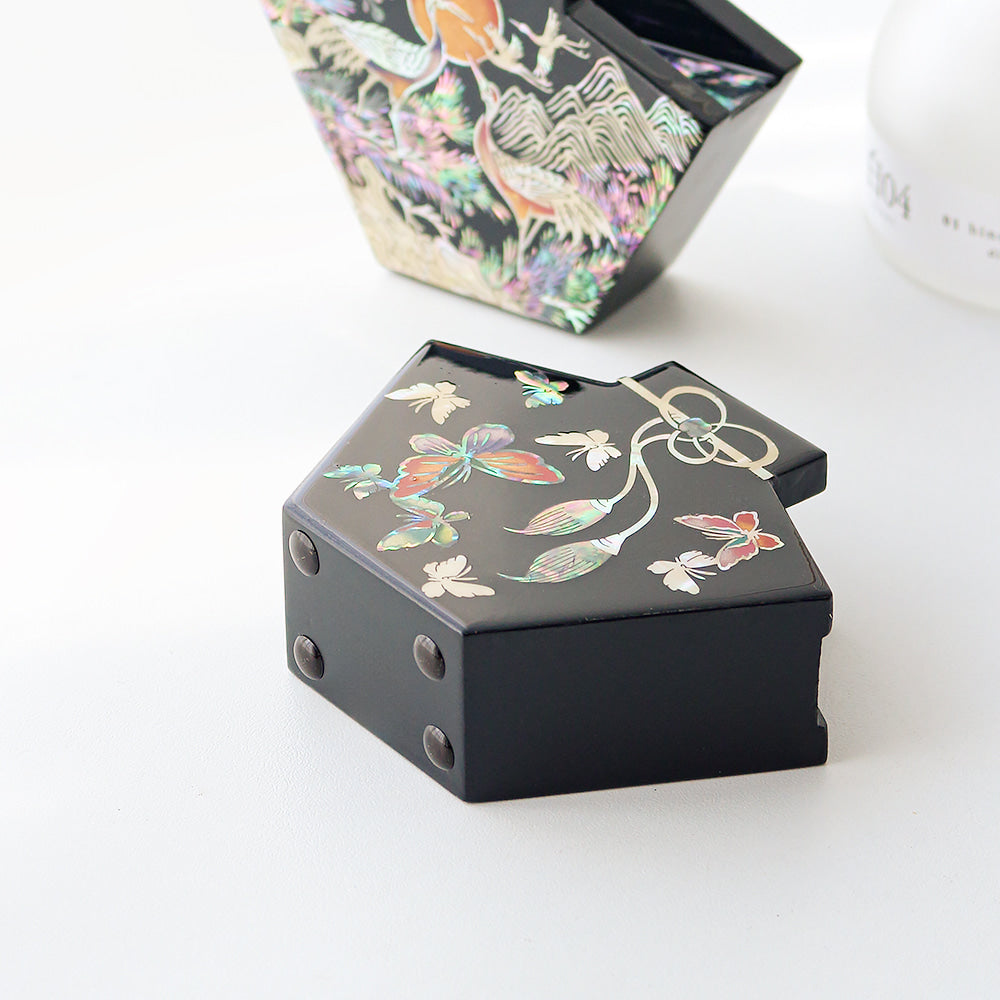 Najeonchilgi Mother of Pearl Business Card Holder Holder (Master Artisan Jang Tae-bok)