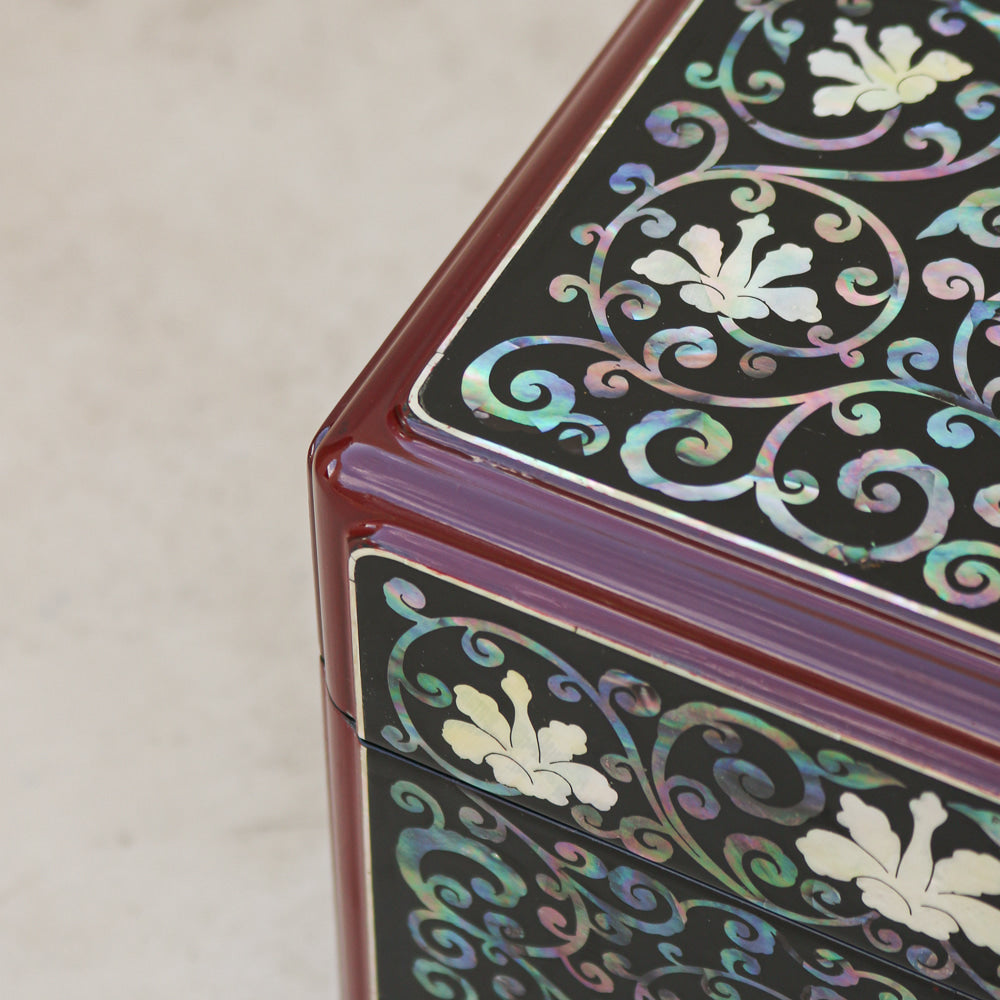 Najeonchilgi Crane Arabesque Subok Longevity & Fortune Ottchil Lacquer Mother of Pearl Jewelry Box, 40 cm