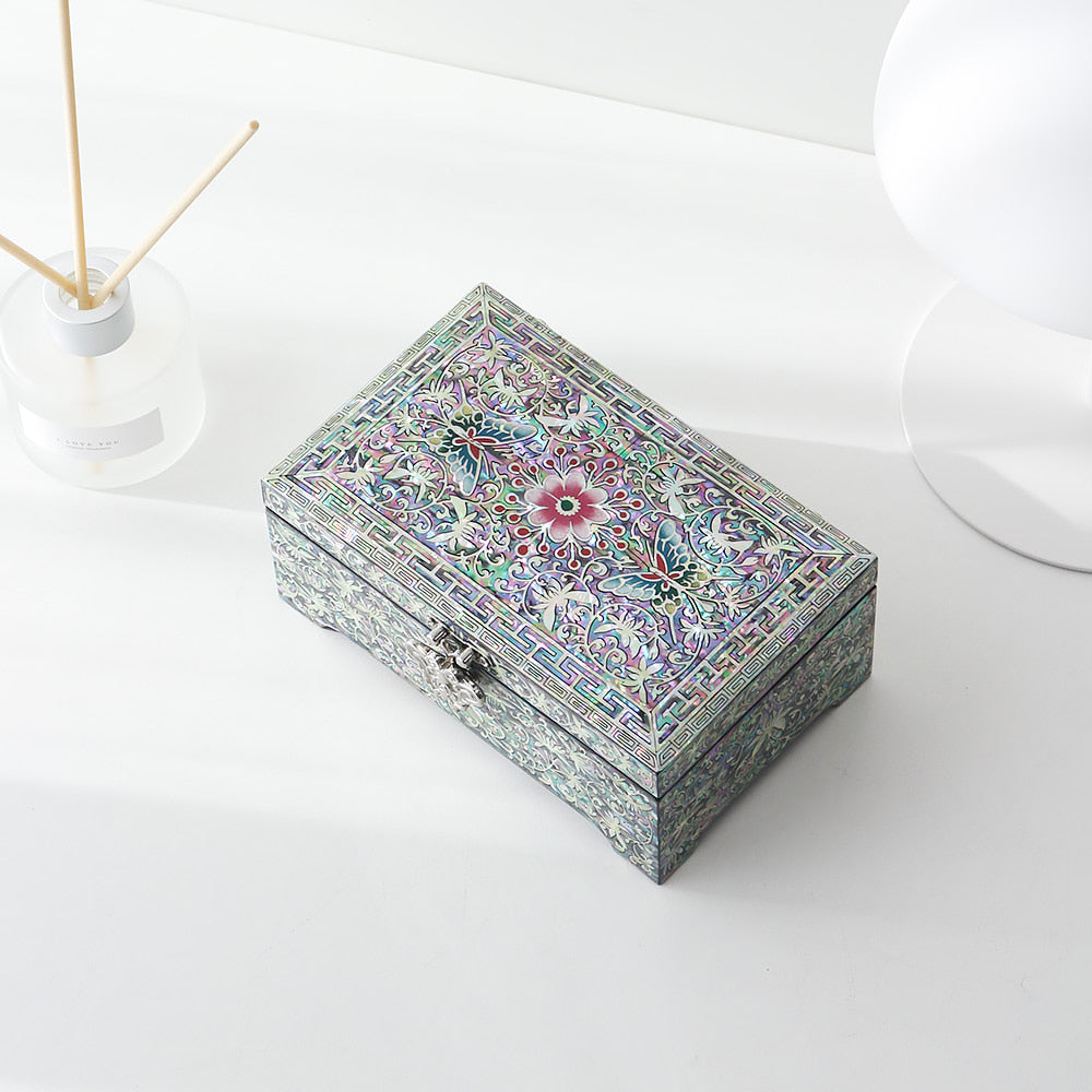Najeonchilgi Butterfly Arabesque 2-Tier Joseon Style Mother of Pearl Jewelry Box, 18 cm (Master Artisan Jang Tae-bok)