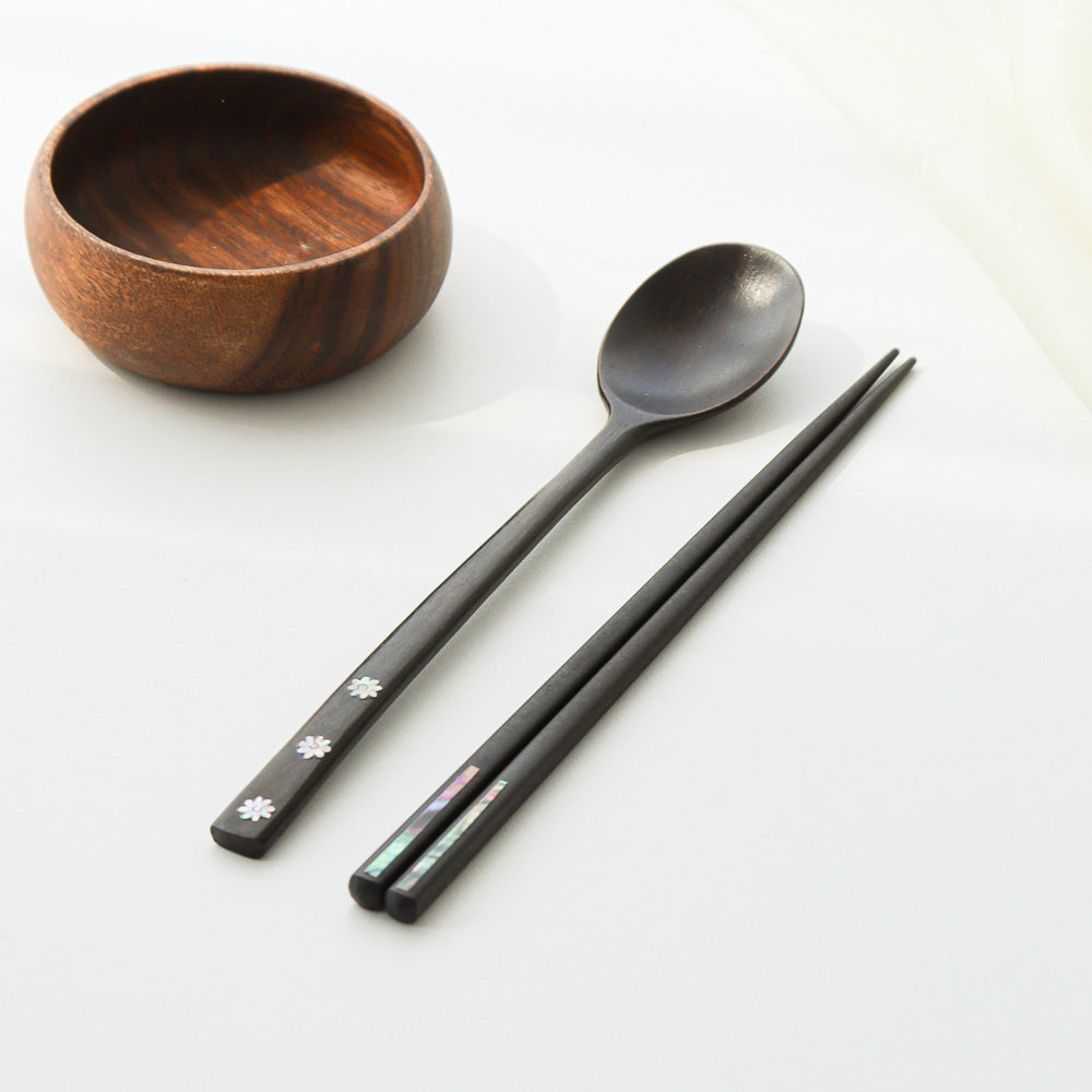 1 Mother of Pearl Spoon & Chopsticks Set
