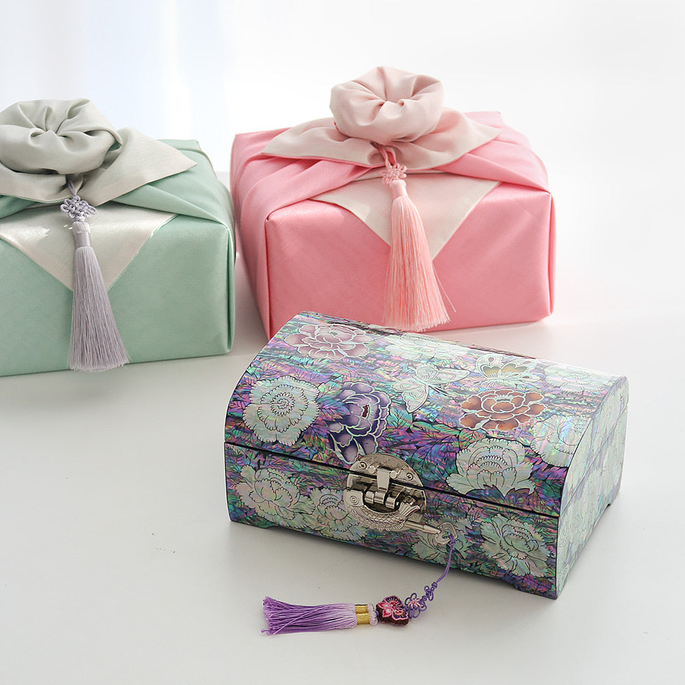 Najeonchilgi Painted Peony Rounded Joseon Style Mother of Pearl Jewelry Box, 21 cm