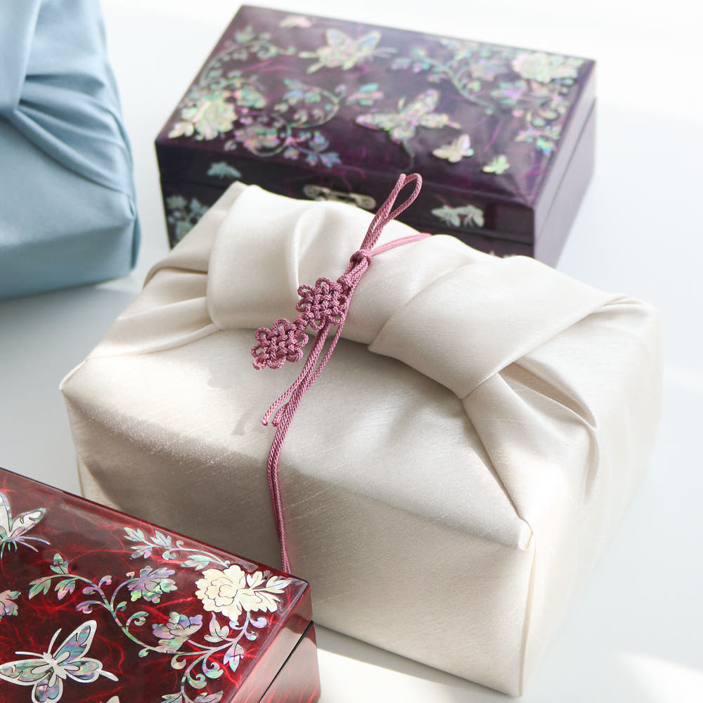 Najeonchilgi Mother of Pearl Jewelry Box Hanji Butterfly Peony Flower Jewelry Box Najeon Jewelry Box Korean, 16 cm