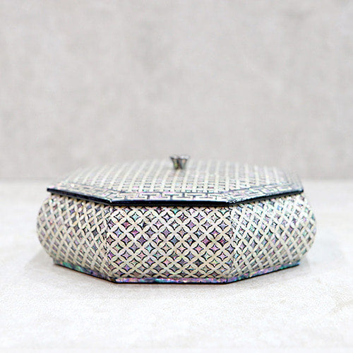 Premium Najeonchilgi Lacquerware Seven Treasures Motif (Good Luck) Octagonal 다용도 Mother of Pearl Jewelry Box - by by Park In-ho
