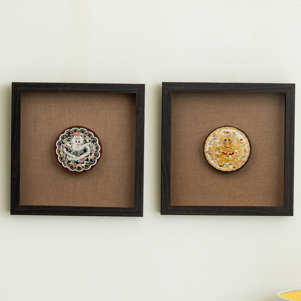 Traditional Royal Dragon Emblem Embroidery Frame, Gold Thread