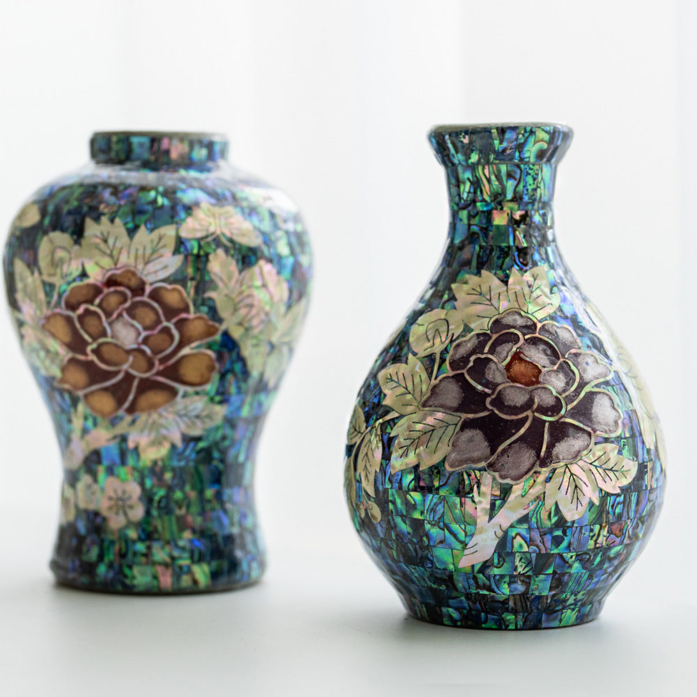 Premium Natural Mother-of-Pearl Celadon Maebyeong Vase with Peony Design