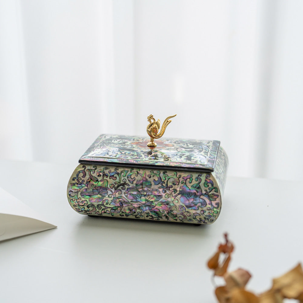 Najeonchilgi Mother-of-Pearl Business Card Box with Phoenix Finial, 11.5 cm