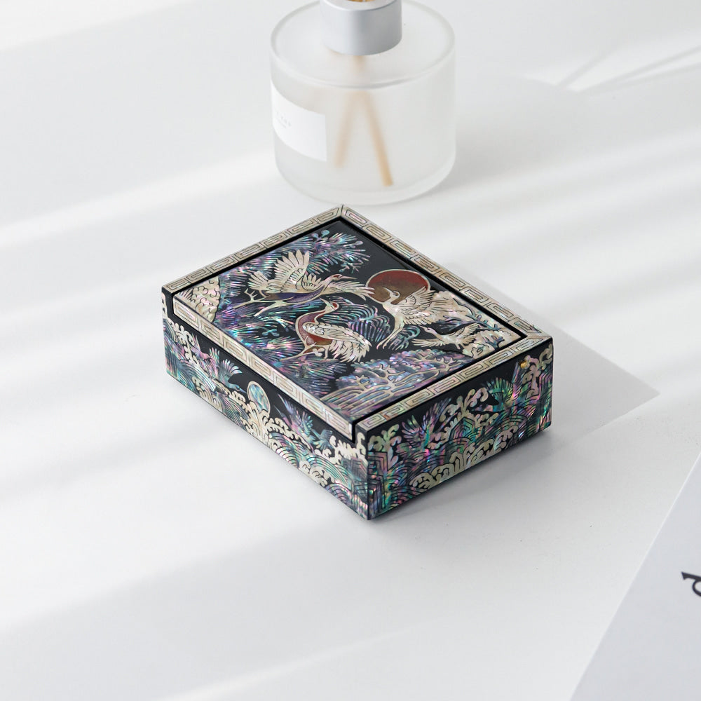Najeonchilgi Auto Open Crane and Pine Mother-of-Pearl Business Card Box