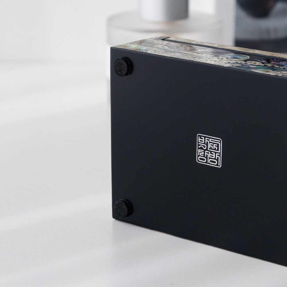 Najeonchilgi Auto Open Crane and Pine Mother-of-Pearl Business Card Box