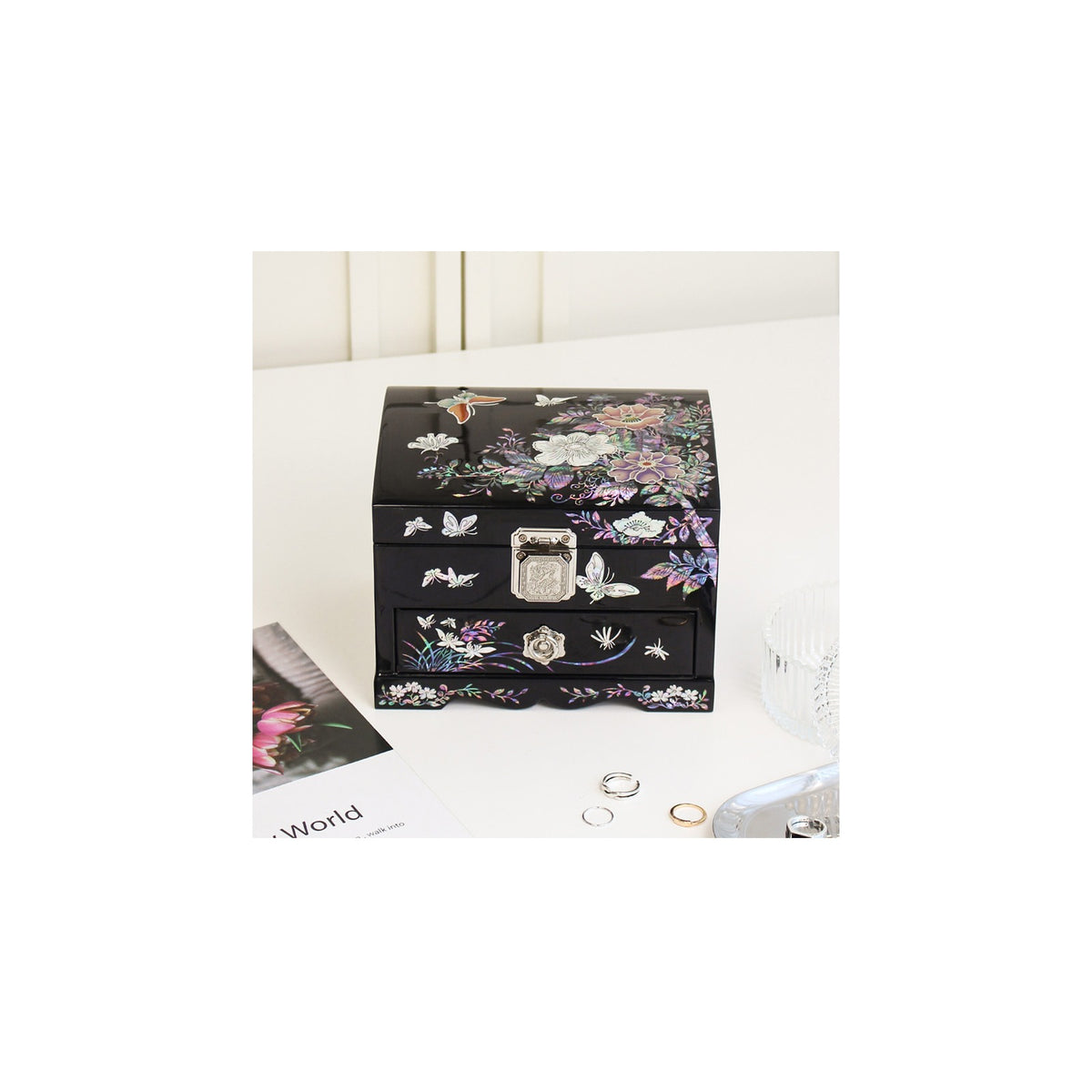 Najeonchilgi 1 Tier Drawer Vanity Mirror Mother of Pearl Jewelry Box (Ottchil Lacquer Painted Peony) Jewelry Box (Master Artisan Hong Seok-pyo) – detail view 1 [KS-CUT:P0000BJA:b23a178a99fc]