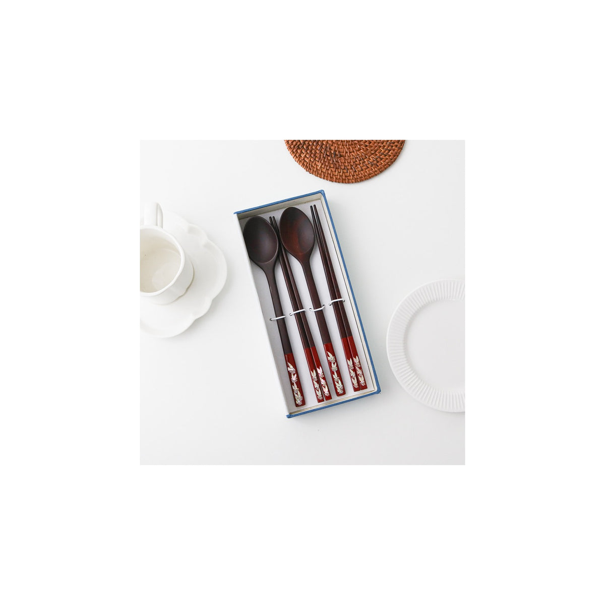 Masterpiece Najeon Ottchil Lacquer Rose Spoon & Chopsticks Set (Butterfly) (Master Artisan Jang Tae-bok) – detail view 1 [KS-CUT:P0000MTD:67009d127eca]