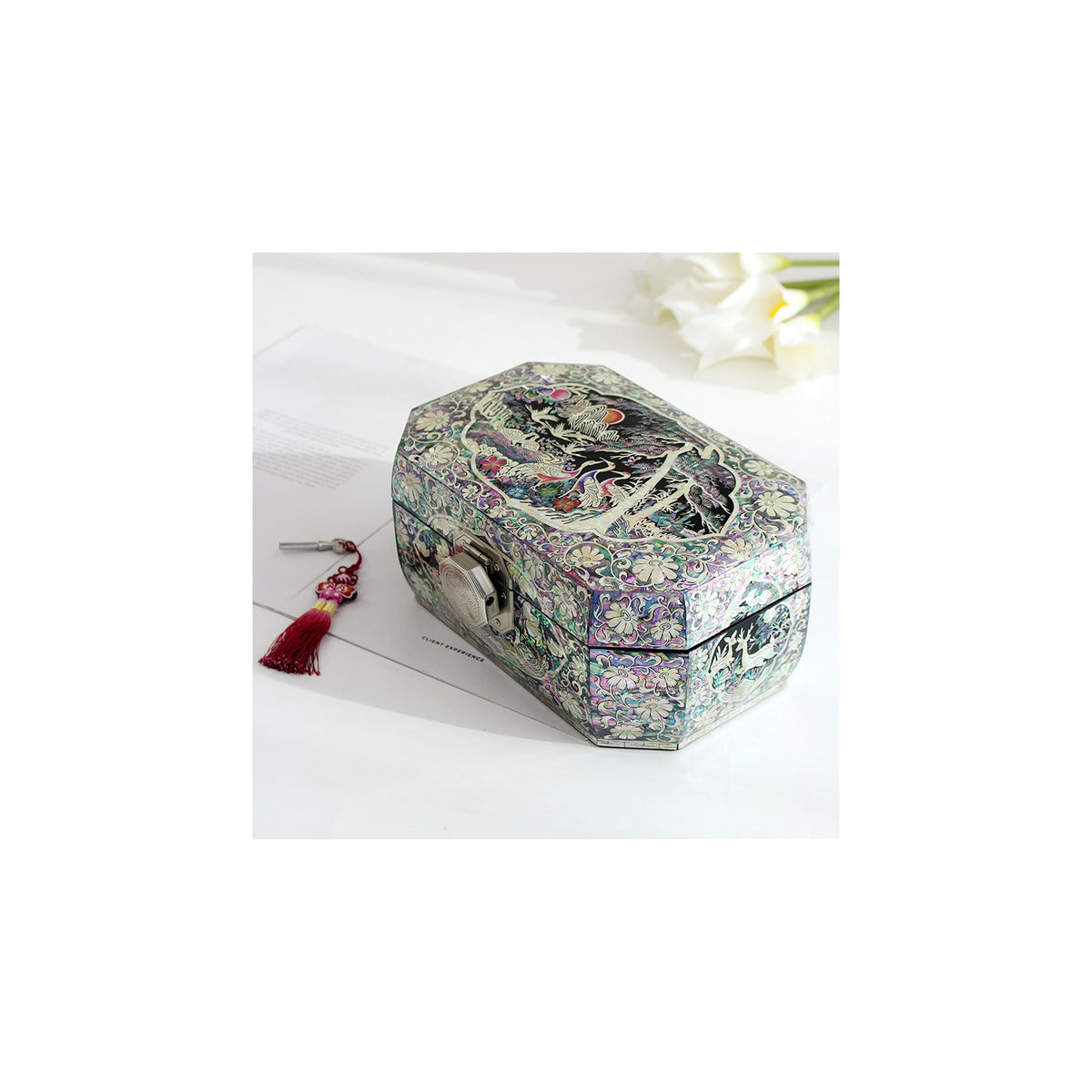 Octagonal Ten Symbols of Longevity Rounded Mother of Pearl Jewelry Box Interior Ottchil Lacquer Black Jewelry Box Yedan Wedding Gift Box, 24 cm (Master Artisan Jang Tae-bok) – detail view 1 [KS-CUT:P0000CXP:f4f2f52ba065]