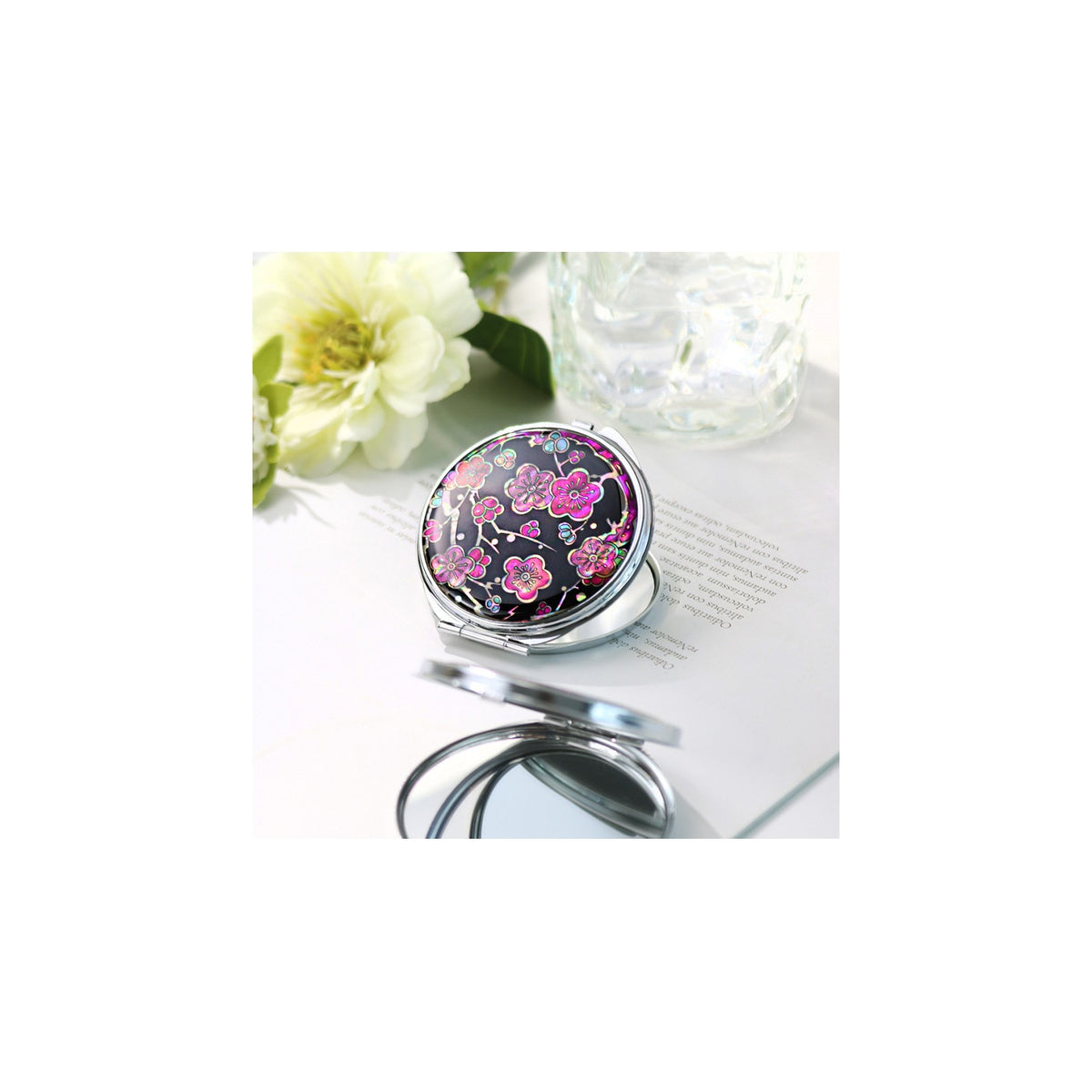 Portable Dragon Najeonchilgi Mother of Pearl Hand Mirror Medium N Plum Blossom Round Mirror Traditional Korean 02 – detail view 1 [KS-CUT:P0000WSS:4528e8a33af6]