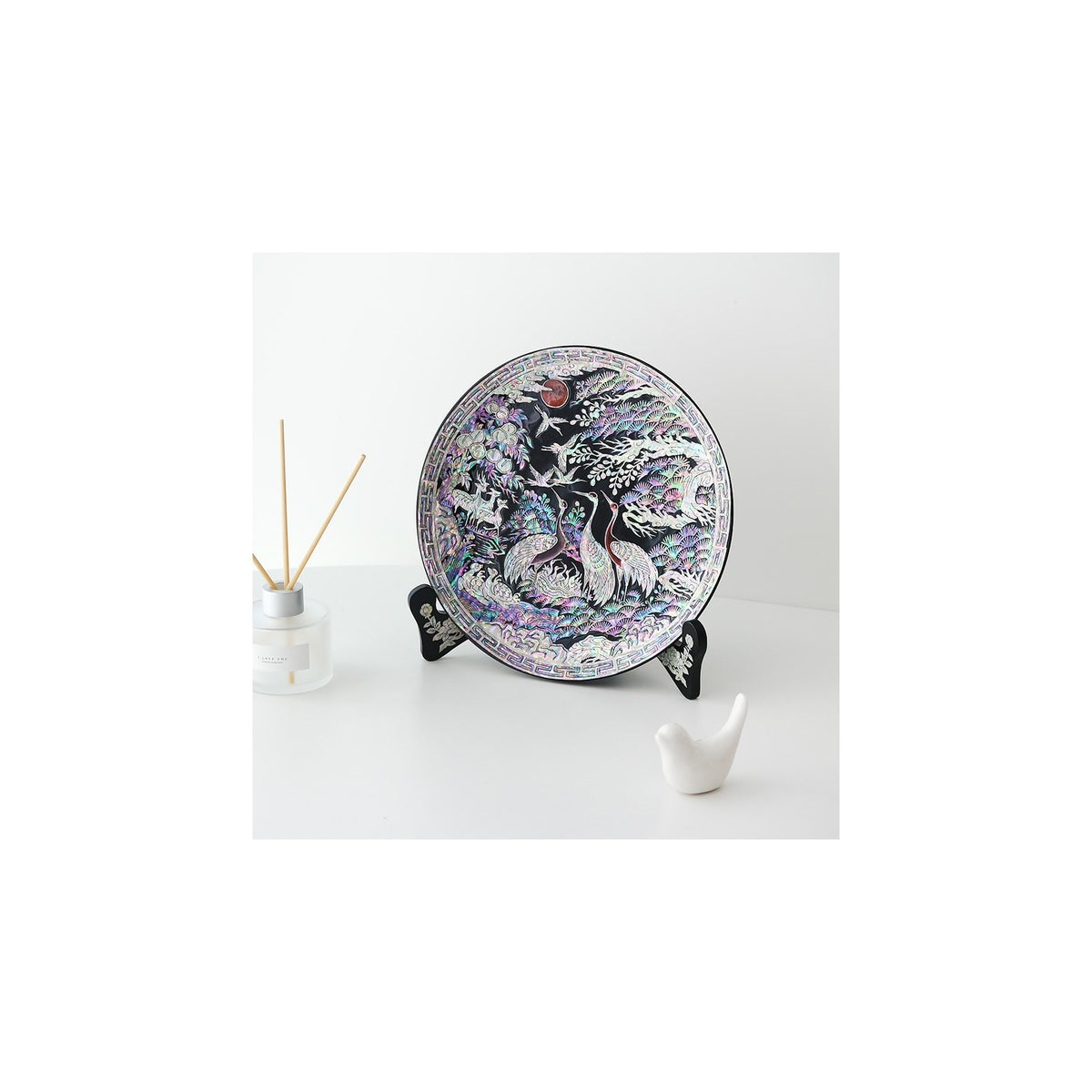 Najeonchilgi Ten Symbols of Longevity Ornament Dragon Mother of Pearl Tray (Medium) Black, 25 cm – detail view 2 [KS-CUT:P0000WVT:bd4eed99015b]
