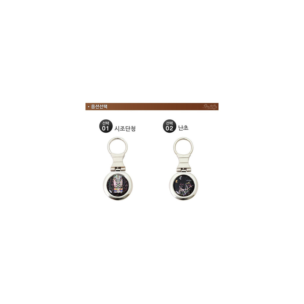 Najeon Round Keyring (Dancheong Rose Twin Cranes) – detail view 2 [KS-CUT:P0000GWB:eaafa73a8954]