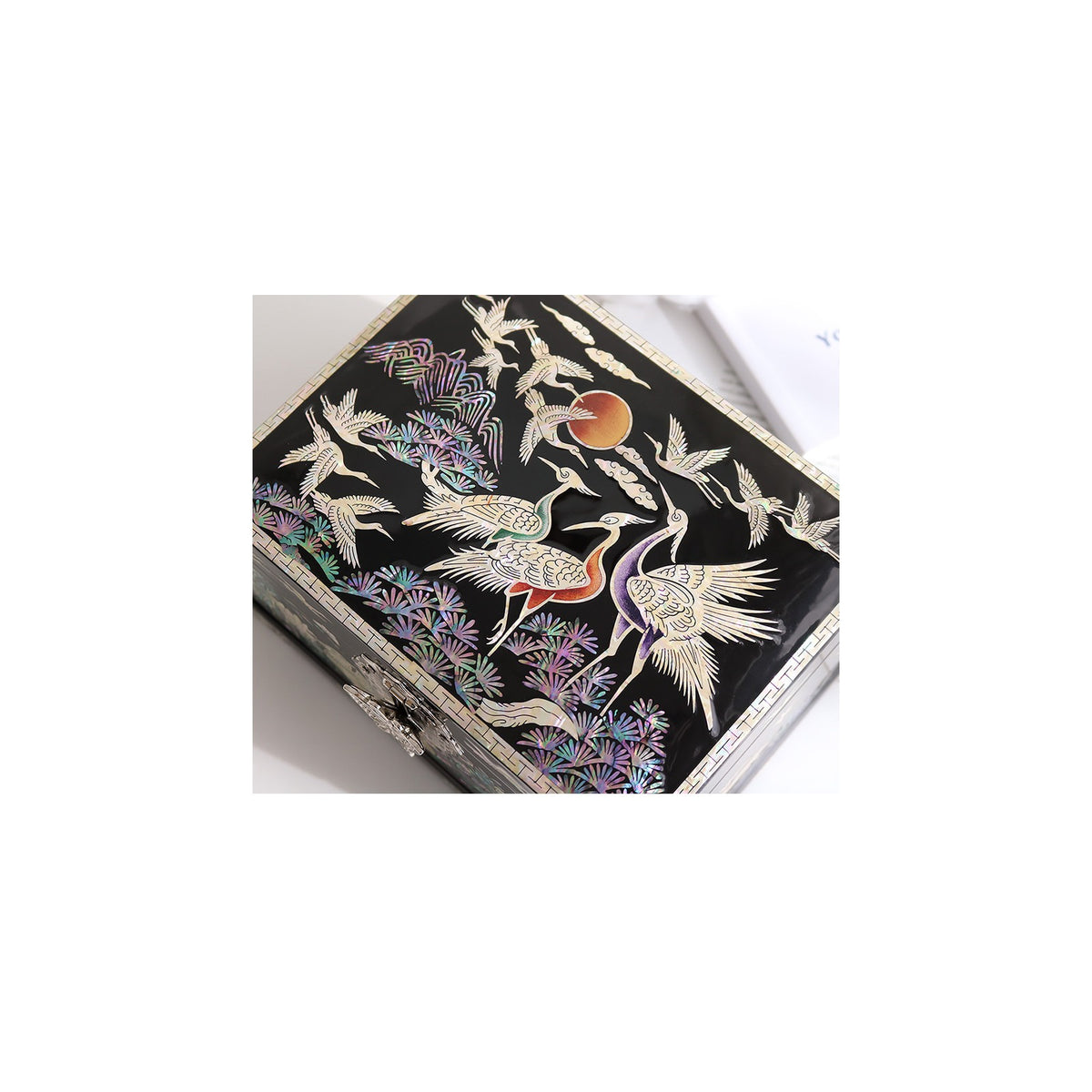 Najeonchilgi Painted Moon Pine & Crane Mother of Pearl Jewelry Box Black, 18 cm – detail view 3 [KS-CUT:P0000WWI:5f8b8df82659]