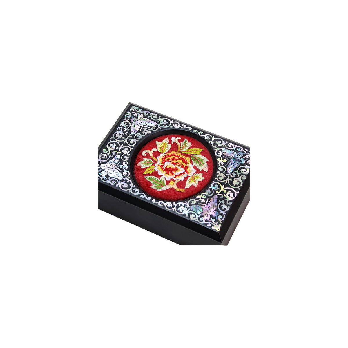 Mother of Pearl Embroidered Business Card – detail view 3 [KS-CUT:P0000QVC:5639b714e1f3]