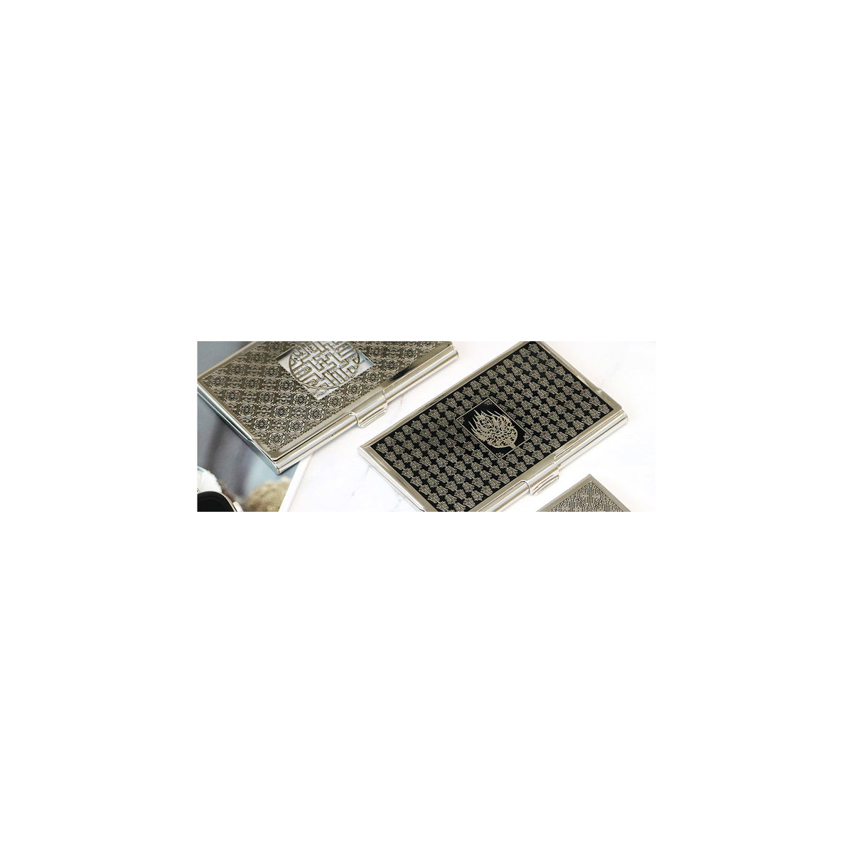 Premium Metal Glossy Silver Business Card Case – detail view 3 [KS-CUT:P0000PZI:bd0555a7603a]
