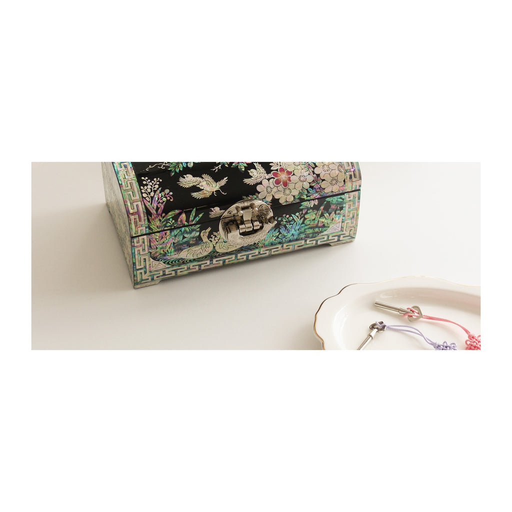 Premium Yedan Jewelry Box Peony of Wealth Rounded Mother of Pearl Jewelry Box Black Najeonchilgi Jewelry Box, 21 cm – detail view 3 [KS-CUT:P0000WSE:35bf4a5089c1]