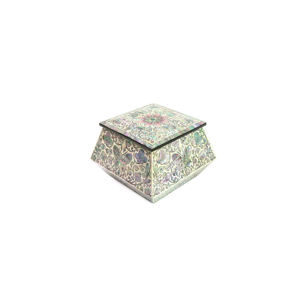 Najeonchilgi Mother of Pearl Jewelry Box & (Butterfly Arabesque) Jewelry Box – detail view 3 [KS-CUT:P0000CVY:5524e98e4e26]