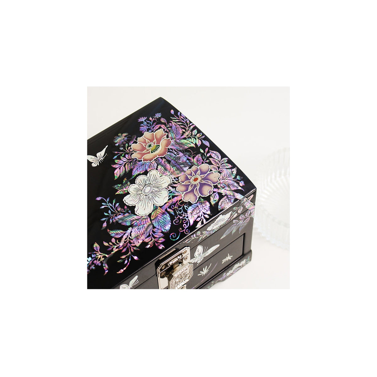 Najeonchilgi 1 Tier Drawer Vanity Mirror Mother of Pearl Jewelry Box (Ottchil Lacquer Painted Peony) Jewelry Box (Master Artisan Hong Seok-pyo) – detail view 3 [KS-CUT:P0000BJA:6941679c995a]
