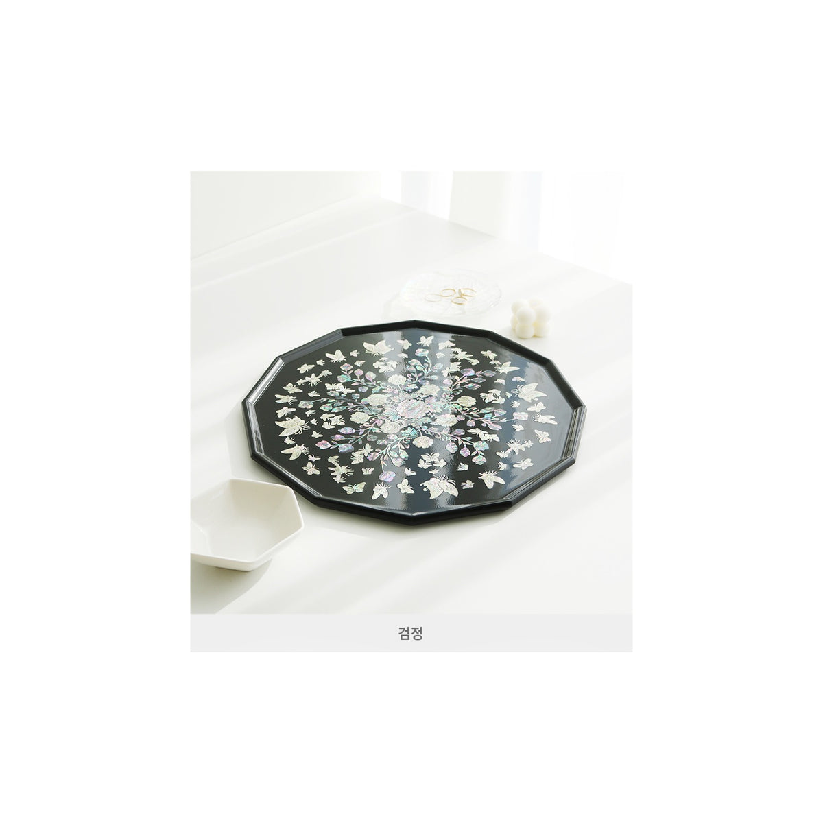 Najeonchilgi Vivid Peony Butterfly 12 Mother of Pearl Tray – detail view 4 [KS-CUT:P0000WUW:c1fc3634fffa]