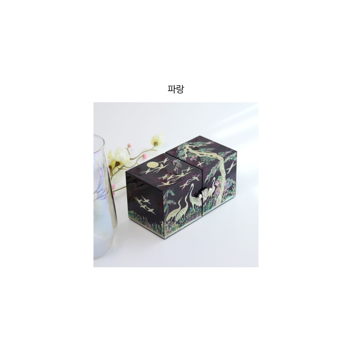 Hanji Mini Mother of Pearl Double Lidded Small (Pine & Crane) Secret Jewelry Box Jewelry Box – detail view 5 [KS-CUT:P0000QNG:38c6c3ede298]