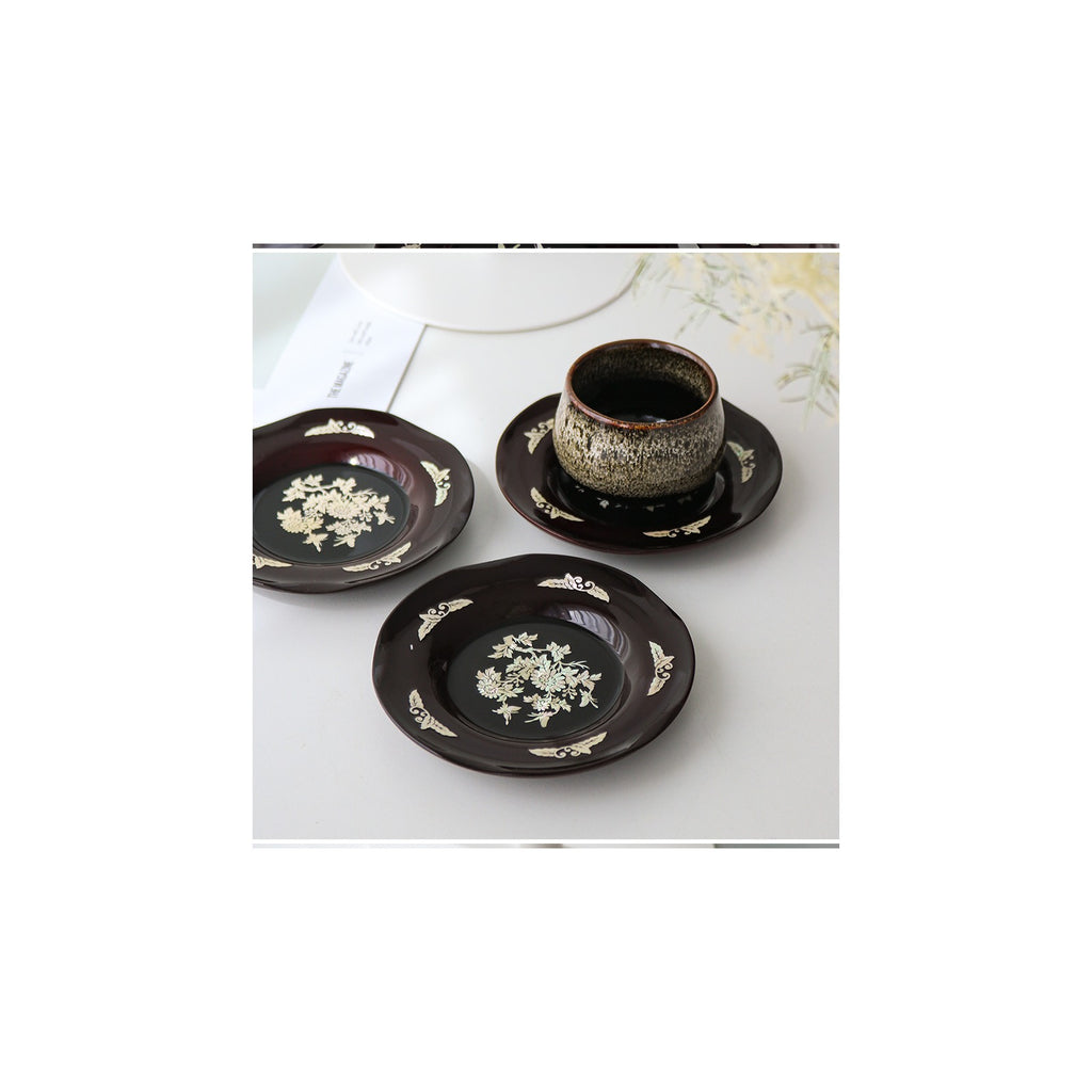 6-Piece Set: Najeonchilgi Arabesque Four Gentlemen Tea Coaster Set (Chrysanthemum) Mother of Pearl Coaster Traditional Coaster (Master Artisan Lee Won-geun) – detail view 7 [KS-CUT:P0000ICE:35328c11231d]